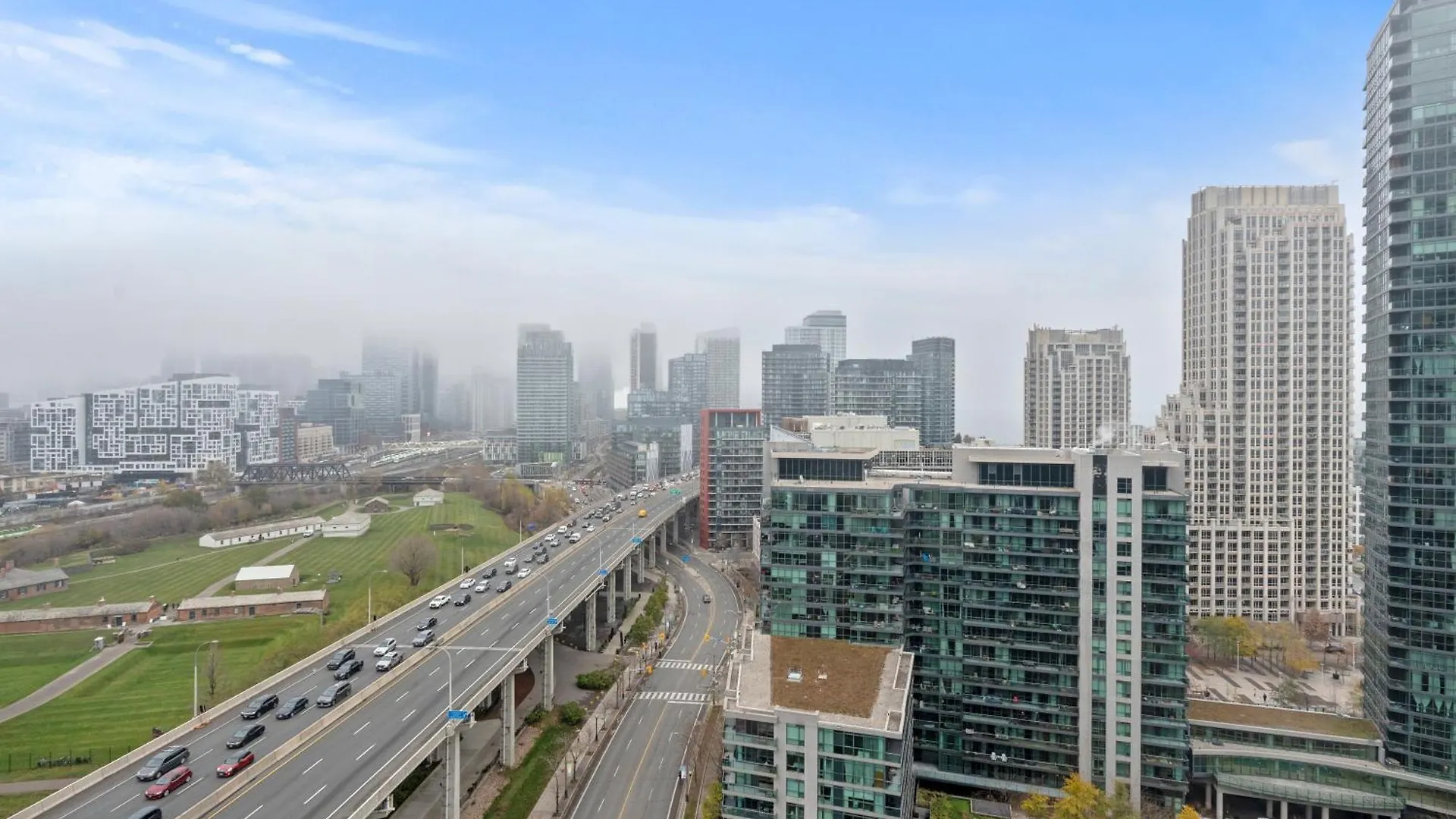 Globalstay Atlantis At Waterpark City Condos Toronto Apartment