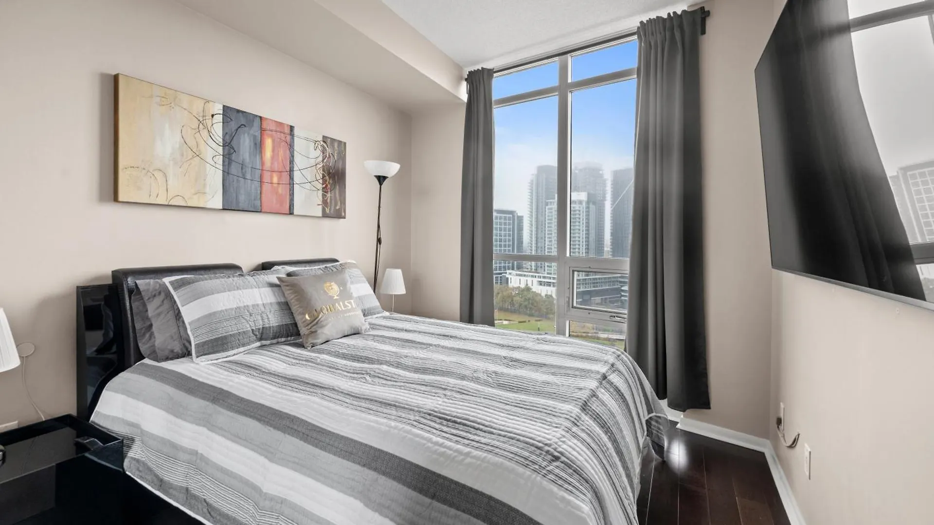 Globalstay Atlantis At Waterpark City Condos Toronto Apartment
