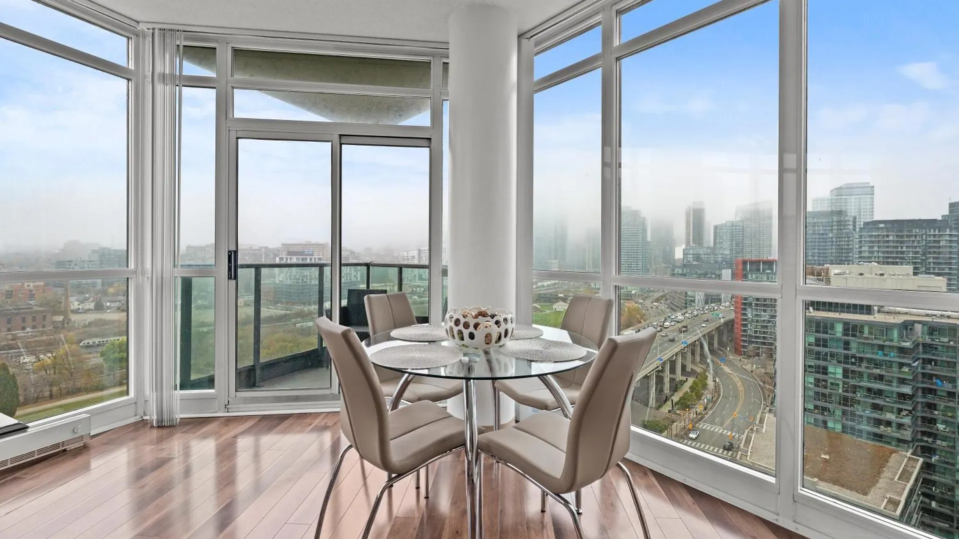 Globalstay Atlantis At Waterpark City Condos Toronto Canada