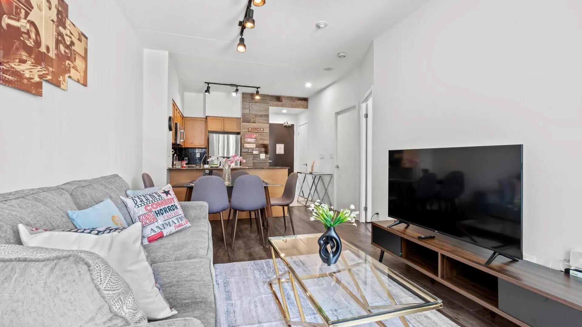 Globalstay Atlantis At Waterpark City Condos Toronto Apartment